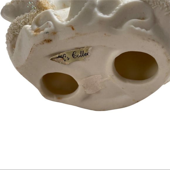 K’s Collection White Ceramic Father Christmas Santa Claus Figurine 6” H x 4” W - Picture 6 of 6